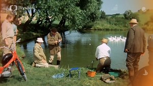 23K views · 1K reactions | Načuřený revizor v penzi, svérázný nájemník a orchestrion pod jednou střechou.  Sledujte hned dva díly legendárního seriálu Chalupáři už dnes večer ve 20:20 na ČT1 a v iVysílání.  bit.ly/3uh8SpR | Česká televize | Facebook