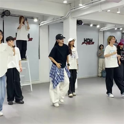 入门舞蹈课程助你提升舞技