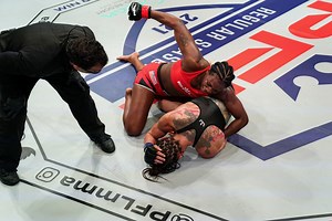 Throwback to Claressa Shields battlling back in MMA debut. What a performance! | PFL MMA Live