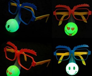 13 reactions | Muchos modelos de anteojos led para que elijas el que más te guste 朗 | Cotiluz | Facebook