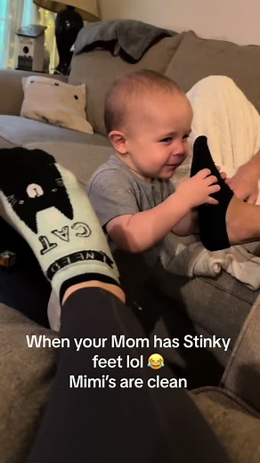 When Your Mom has Stinky Feet: Hilarious Baby Reaction