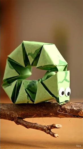 This inchworm is going to ...