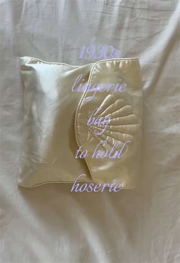 1930s lingerie bag—one of my favorite vintage pieces | Vintage Items