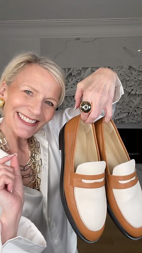 Poppy Barley CANADIAN sustainable brand shoes made by women for women! Ethically made, environmentally friendly and designed in Canada. Comfort, quality and style all in one. ALL outfits styled from my thrifted closet 🥰🌎fyp#outfit#outfits#shoes#accessories#loafers#maryjanes #style#stylish#styleinspo#fashioinspo#fashion#sustainable#sustainablefashion#sustainablebrand #thrift#ethical#poppybarley#outfitinspo#classic#timeless#heidikristensen#personalstyle#positivevibes | Heidi Kristensen