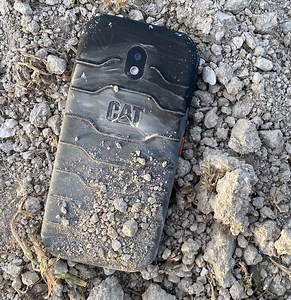 Cat S42: Το smartphone που αντέχει στα δύσκολα