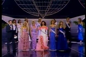 VIDEO Miss Universe 1983 Top 5 Finalist Miss Universe 1983, the 32nd Miss Universe pageant, was held on 11 July 1983 at the Kiel Auditorium in St. Louis, Missouri, United States. Lorraine Downes of New Zealand crowned by Karen Dianne Baldwin of Canada. Eighty contestants competed in this year. This is the first, and only, time New Zealand won the pageant. | Beauty Queens Pictures | Facebook