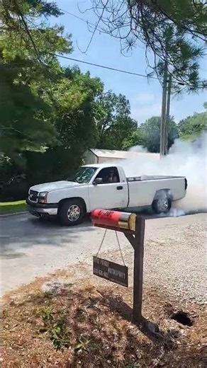 Dilly Dog does MASSIVE burnout in Chevy 1500 LPM