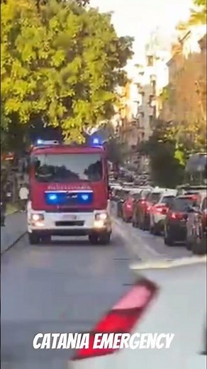 passaggio APS man vigili del fuoco Catania in sirena