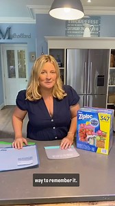 What size freezer bag do I need? Finding the right size freezer bag can be hard, especially online when it’s not particularly clear and it’s hard to tell from pictures! For families of 4 I would say a 1 gallon bag is perfect, for couples or single people I would say 1/2 gallon will do perfectly. The type of bag you buy is up to you, I love PEVA bags and compostable ones both of which are reusable. There are plenty on my Amazon shop so check out my link in bio! Hope this post was useful for any o