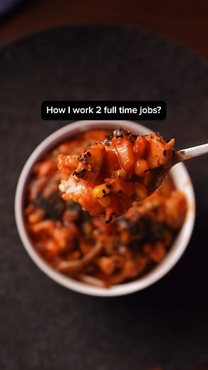 Does a work life balance even exist?? 😭 . . . . #filmindustry #postproduction #contentcreator #dayinthelife #worklifebalance