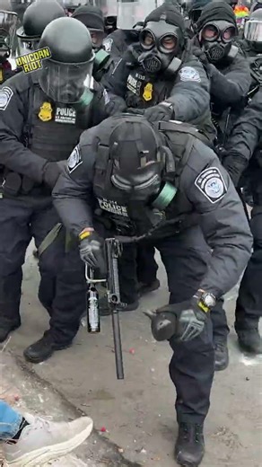 Federal Agents Slip on ICE and Break Weapons While Pushing Protesters at Whipple Federal Building