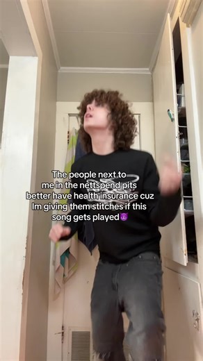 Health Insurance and Party Anticipation at Nettspend Pits