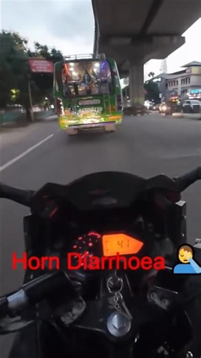 Traffic DJ 🎶🚦 | Remix by Bus Horns / Horn diarrhoea 🤦