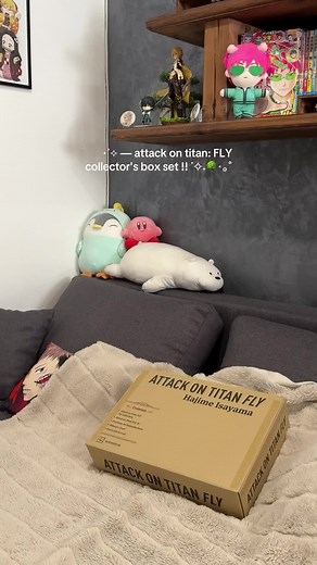 Unboxing Attack on Titan: FLY Collector’s Box Set