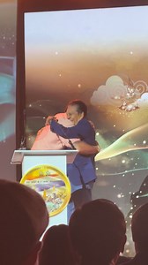 139K views · 4.1K reactions | El respeto de Oleksandr Usyk con una leyenda como Roberto Durán…eso es grandeza #usyk #oleksandrusyk #robertoduran #boxeo #box #boxing #boxing壘 #fights #knockout #fyp #moments #greatness #viral #respect #respeto #reels #reelsfyp #reelsfbシ | Upper-Box | Facebook