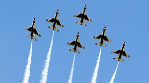 Thunderbirds performance season to resume after fatal F-16 crash