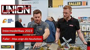 Faller Interview mit Max - Intermodellbau 2023 Neuheiten & tolle Bautipps Das ganze Video gibt es hier: https://www.youtube.com/watch?v=DcTOlGhyuXE Auf der Intermodellbau 2023 hat unser Vertriebsleiter Marcel Hagemann Max von Faller interviewt. Gesprochen wurde über Kirmesmodellbau, neue moderne Gebäude, Wassergestaltung und das interessante Thema Freilassing. Bei dem Thema Freilassing freut sich entweder Roco über Faller oder andersherum oder gar beider übereinander ;-) #Intermodellbau #Intermo