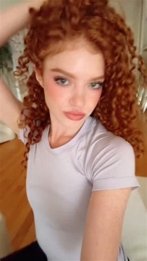 Zoe Ryder on Instagram: "Purple princess 💜"