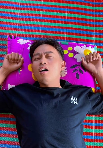 Ntxoov Yias: Hmong Culture and Community Insights