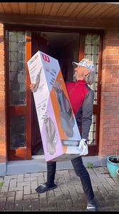 The Wilson X31 Package Set is the perfect way to kickstart your golf career⛳️🏌️‍♂️ The package set comes with everything you could possibly need🚨 The set includes: Driver (Graphite) Highly forgiving, with graphite shaft for maximum power and accuracy off the face. 3 Fairway Wood (Graphite) A generously sized clubface for optimised contact with the ball, for high launch and ball flight; the graphite shaft aids acceleration through the swing. 5 Hybrid (Graphite) A great club for getting out of t