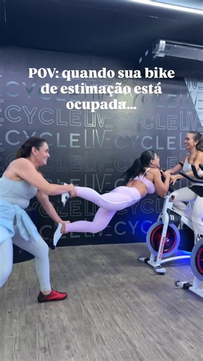 Rakell Sousa | Araguaína TO on Instagram: "As loucas da bicicletinha!!!! 🤭😂 #bikeindoor #bikemove #comedia #funny #livecycle"