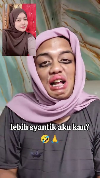 Senyum Cantik Meldy Ragas!