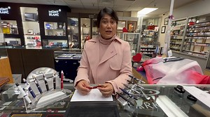 252K views · 1.2K reactions | ATTENTION: FOUNTAIN PEN LOVERS Check out this unique click fountain pen from Japan!  Quality 18k Gold Nib  헰헹헶헰헸 헳헼혂헻혁헮헶헻 헽헲헻  USA based small business  Authorized dealer ⭐ Serving over 100k customers | Pen Boutique | Facebook