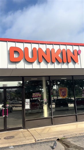 Breakfast at Dunkin Donuts 🍩 Have y’all tried the avocado toast? It’s a 8/10! But the bagel breakfast sandwich meal looks sus 🧐 #breakfastdeal #dunkindonuts #fyp #mealdeals #avocadotoast