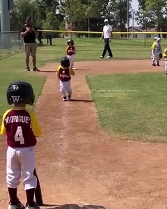 Kids runs home in slow motion. 😂 | HALO SPACE