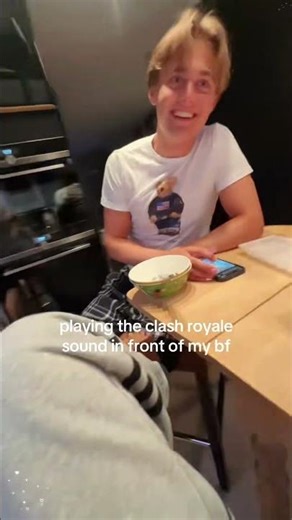 I played the Clash Royale theme song in front of my boyfriend and saw his reaction.#clashroyale