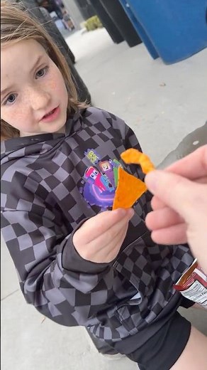 is that FREE FOOD?! Niko and Dad find a restaurant made by Navey while they play a ball game!