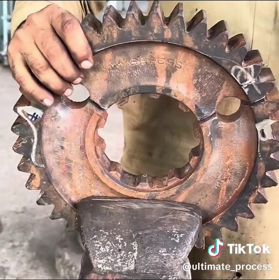 Repairing a 2-Piece Broken Bulldozer Drive Gear