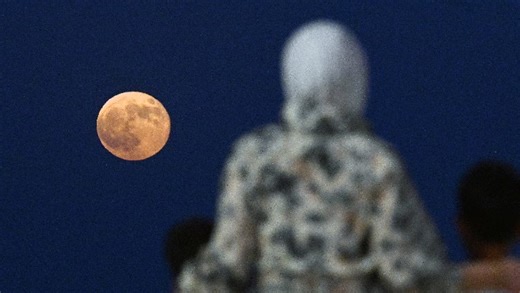 Watch: 2024’s biggest supermoon illuminates Hong Kong and New Dehli skies