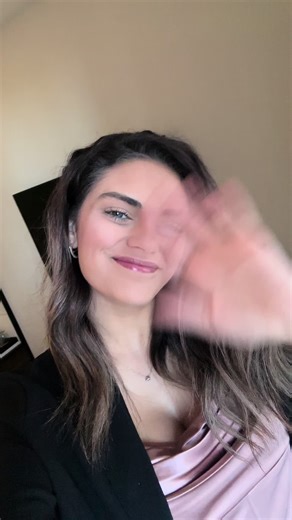 Sharpening my skills one strand at a time✂️ #alwayslearning #haireducation #matrixcolor #matrixeducation #hairtok #hairworkshop #matrixhair #hairdressing @Matrix