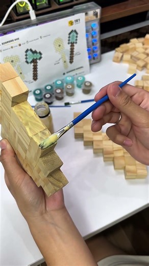 Chế tạo cây rìu trong Minecraft ngoài đời thật #shortvideo