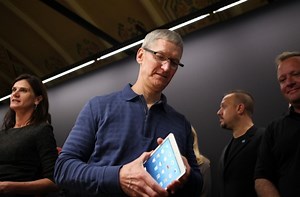 Apple CEO Tim Cook on tablet market share: 'We have no idea what our market share is, because we’re the only company that reports what we sell' (Zing!) - 9to5Mac