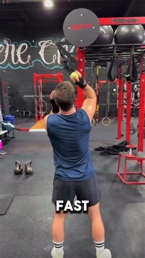 Using Boxballen 👊🏽 & Tennis Ball 🎾\n\nThe boxballen hits different because rhythmic rebound trains