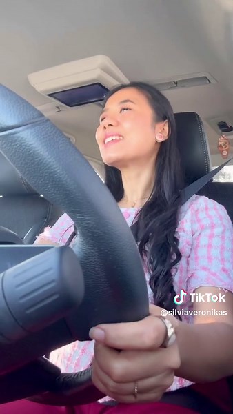 Silvia Veronika Sitompul on TikTok