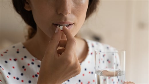 Cardiologist Dr Aurelio Rojas issues nasal spray and ibuprofen health warning