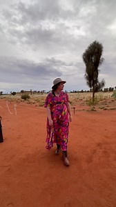 Discover the mesmerizing beauty of Field of Light Uluṟu, an awe-inspiring installation by renowned artist Bruce Munro. ✨ Choose from three unique experiences to immerse yourself in this captivating display. Pick your perfect experience and book now: https://bit.ly/3yovp4G 🎥: @nat.alise | Explore Uluru