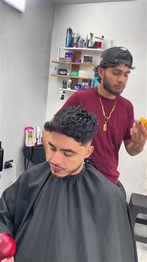 Transform Your Hair: Top Men's Barber Styles in Venezuela