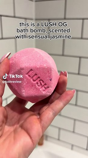 LUSH Sex Bomb Bath Bomb Review and Benefits