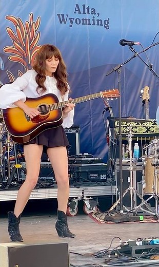 Everything Burns - Molly Tuttle 8/10/25 Grand Targhee Bluegrass Festival #mollytuttle