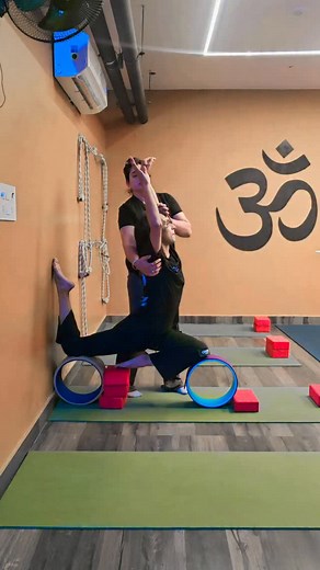Flexible_aadi on Instagram: "Caption.....shoulder strength backbend #yogaeveryday #motivation #yogalife #pose"