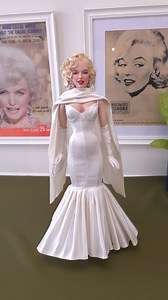 My latest Marilyn Monroe doll is ready for the premiere. I wanted her to look like champagne and cream and strawberries and I think I got ther there ! #marilynmonroe #marilynmonroeart #marilynmonroedoll #marilynmonroemoment #hollywoodicon #ooakdolls #ooakart #customdollartist #customdollcollector #hollywoodlegend #hollywoodstyle #nallardis #sunlemmens #classichollywoodglamour #tcm #beckfordsilk #mulberrysilk | Jean Norman Dolls