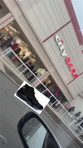 Sneaker Connoisseur️️ on Instagram: "Gamma 11 RELEASE TODAY WAS STRAIGHT MAYHEM!! #gamma11 #vlog #releaseday #explore #trendingreels #foryou"