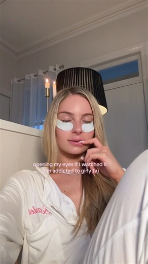 Scarlett Frazer on Instagram: "at the very least I’ve *started* every popular girly tv show EVER"