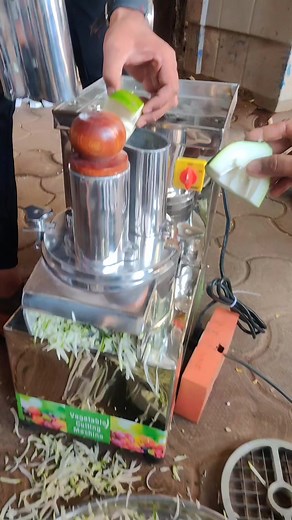 104K views · 1.2K reactions | Sabji cutting machine | fafada machine #papaticutting #sabjicutter #sabjicuttingmachine #restaurant #kichan #sabjirecipe #sabjicutting #automaticsabjicutter #vegetablecutter #viralreel #facbookreels #nayabusiness #instagood #viral #papita #fafadamachine #fafadamaker | Jackson Machines | Facebook