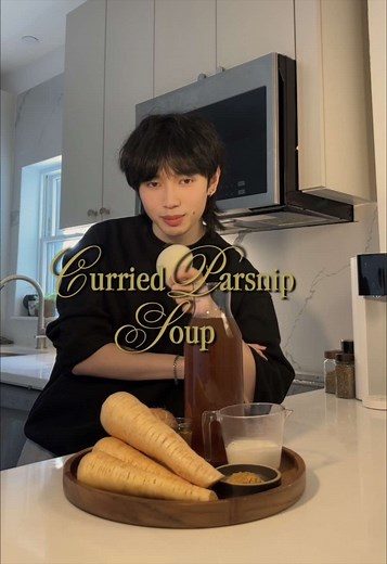 Easy Parsnip Curry Soup Recipe
