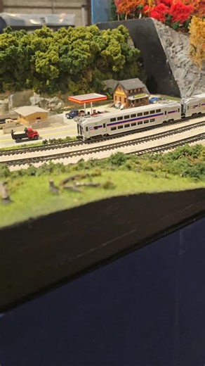 #NScale #MARC and #Acela. #nscaletrains #nscalemodeltrains #modelrailroad #modeltrains #ngauge #novanscaler #trainshow #trackside #trainsofinstagram #railsupremacy #trainspotting #trainspotter #locomotive #diesel #railfan #foamer #trains #train #nvntrak #ntrak #nrail #miniature #toytrains #amtrak | Northern Virginia N Scaler